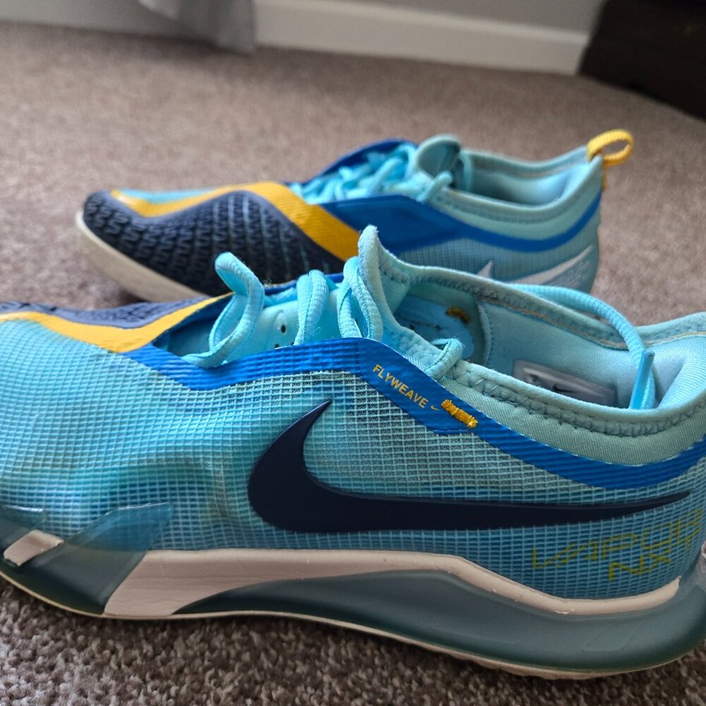 Nike - Picture 5 of 9
